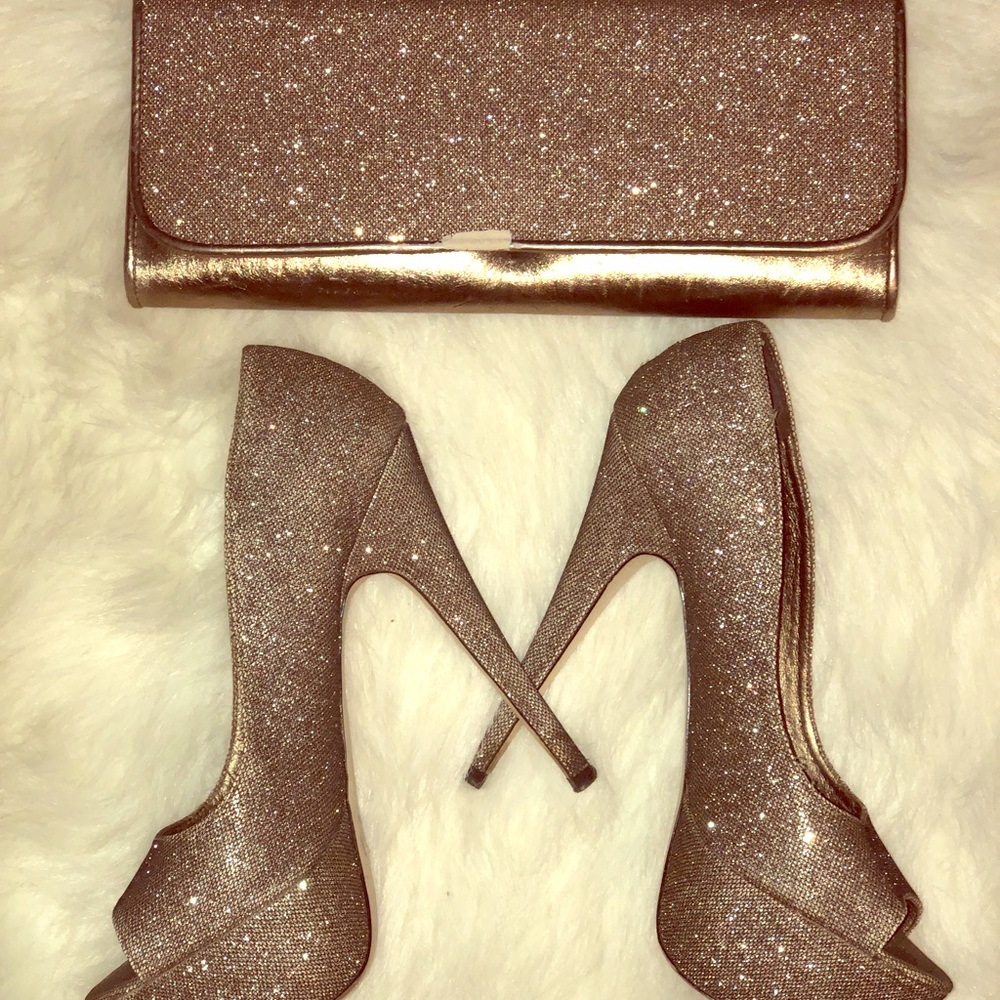 Shoes - Picture 2 of 3